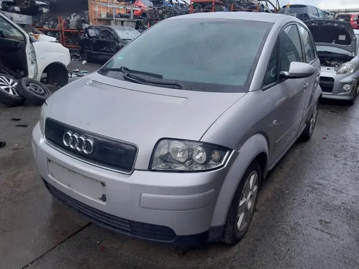 Tür 4-türig links vorne Audi A2