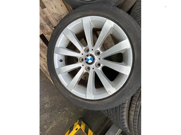 Felgen Set + Reifen BMW 3-Serie