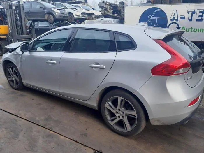 Türscheibe 4-türig links hinten Volvo V40