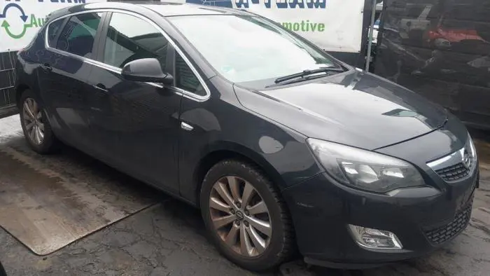 Felgen Set + Reifen Opel Astra