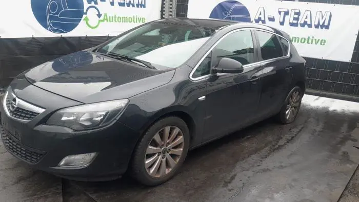 Kotflügel links vorne Opel Astra