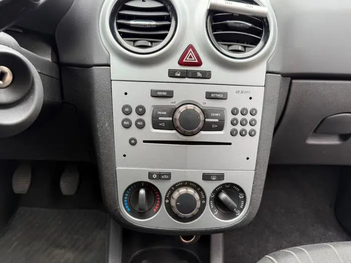 Radio CD Spieler Opel Corsa