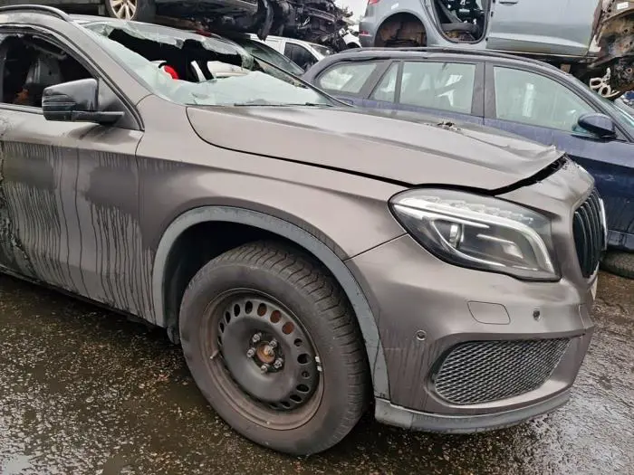 Kotflügel rechts vorne Mercedes GLA