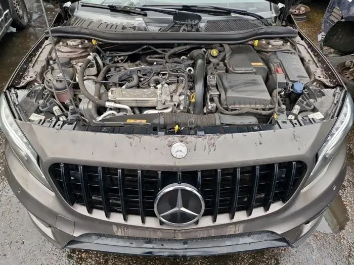 Ausgleichsbehälter Mercedes GLA