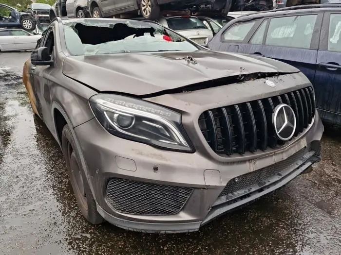 Stoßdämpfer rechts vorne Mercedes GLA