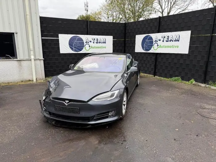 Akku Tesla Model S