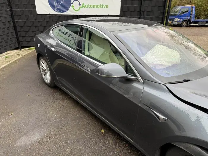 360-Grad-Kamera Tesla Model S