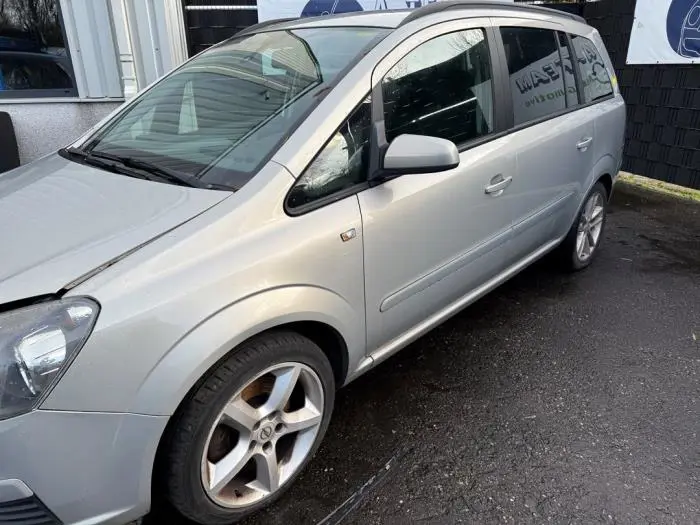 Kotflügel links vorne Opel Zafira B