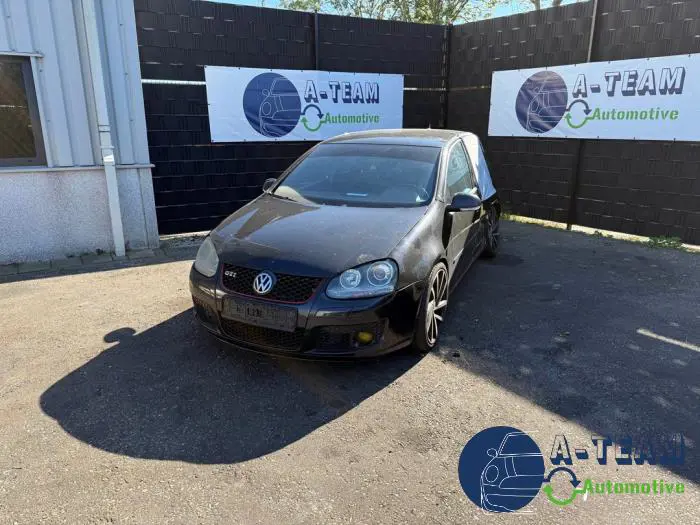 Volkswagen Golf 04-